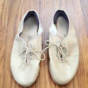 Tap shoes